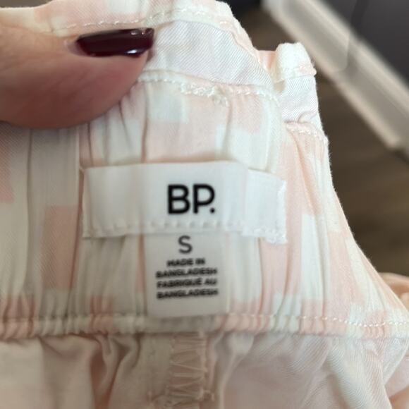 BP Pink and White Checkered High Waisted Cargo Pants Size Small - Picture 9 of 11